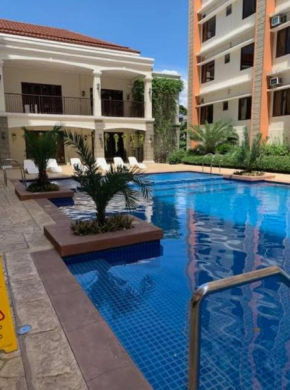 Condotel Near NAIA- pet friendly wpool